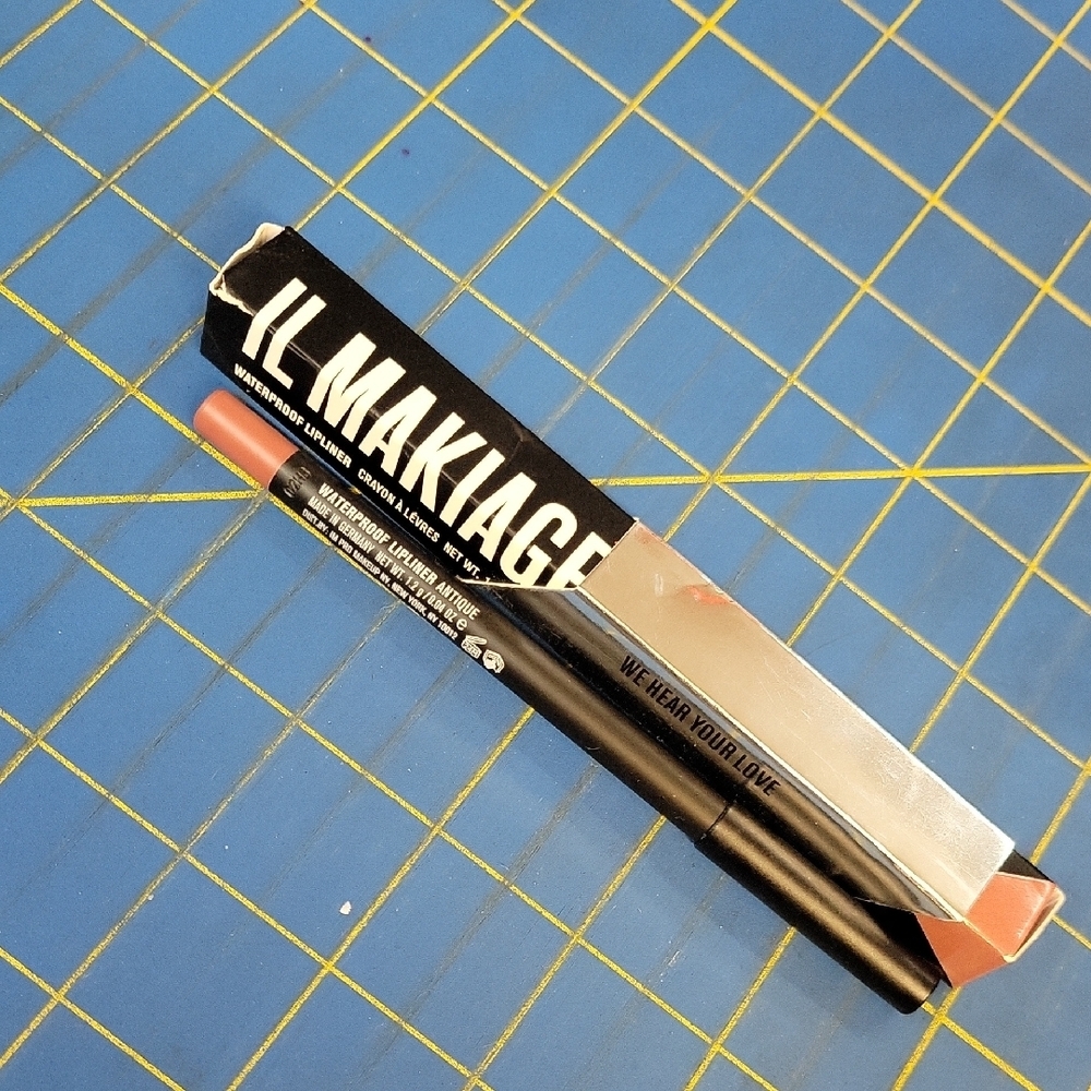 IL MAKIAGE Lip Waterproof Liner - Antique 501 - 1.2g New in Box